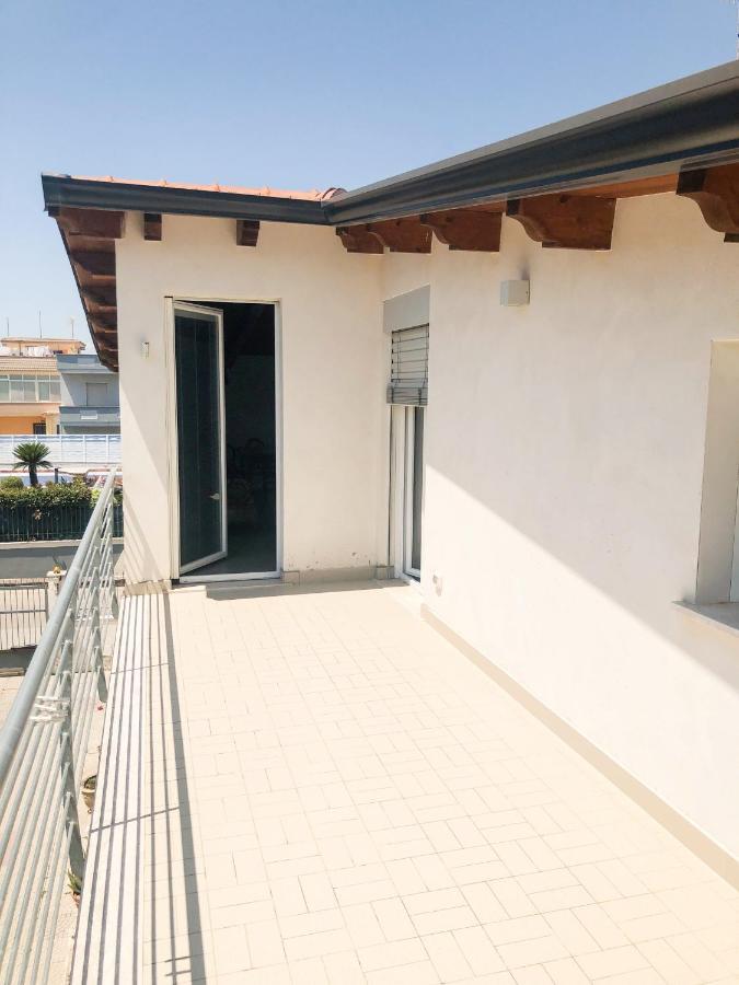 "La Casa Di Ale" Modern Suite Мондрагоне Екстериор снимка